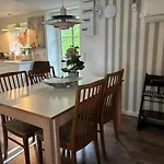 Charming On The Harbour Tatil Evi