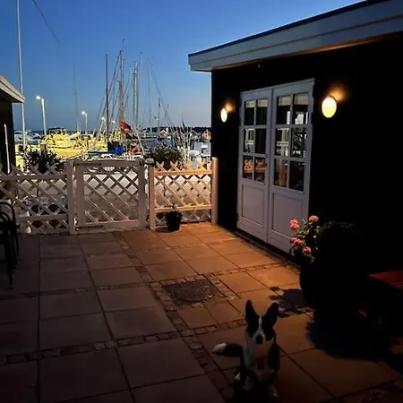 Charming On The Harbour Ferienhaus Rødvig