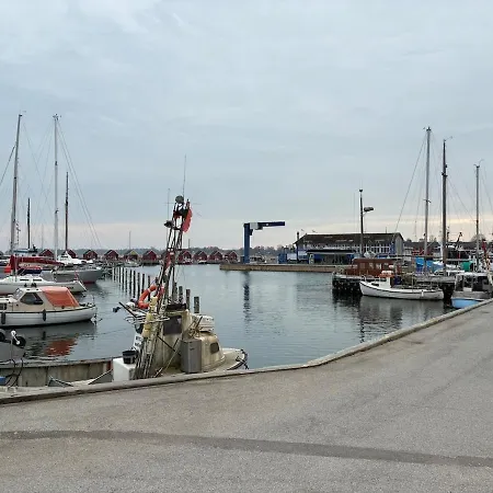 Nyaraló Charming On The Harbour Rødvig