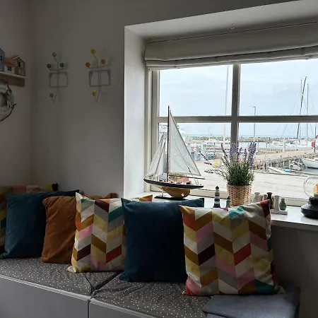 Charming On The Harbour *