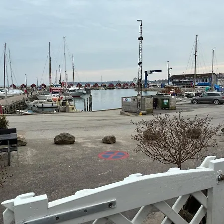 Dom wakacyjny Charming On The Harbour *