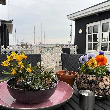 Charming On The Harbour * Rødvig