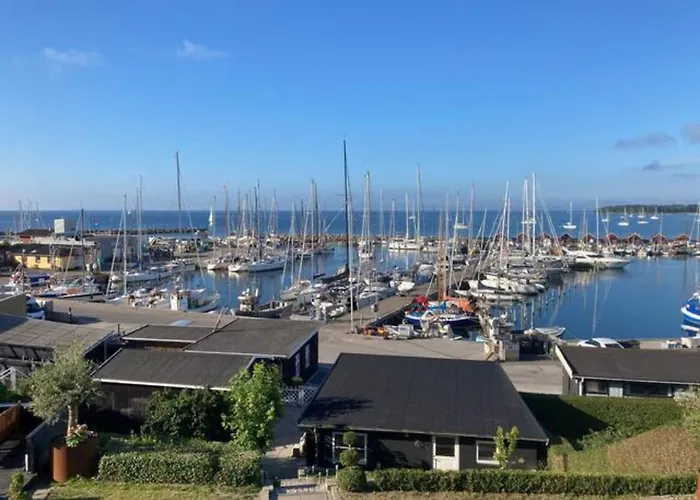 Charming On The Harbour Tatil Evi Rødvig