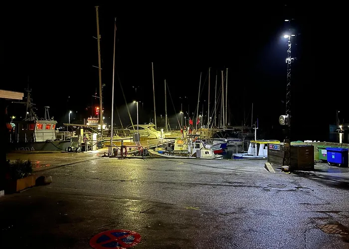 Tatil Evi Charming On The Harbour Rødvig